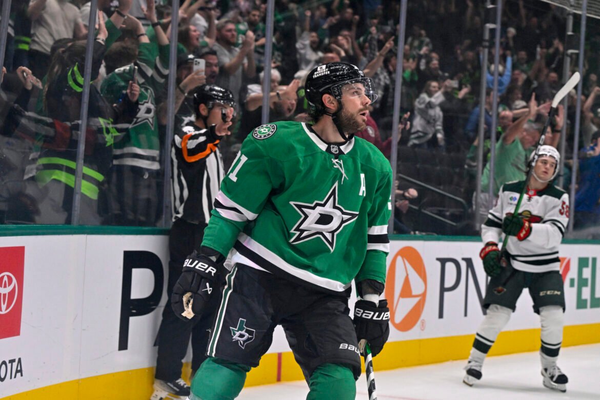 Tyler-Seguin-Stars-2-scaled.jpg
